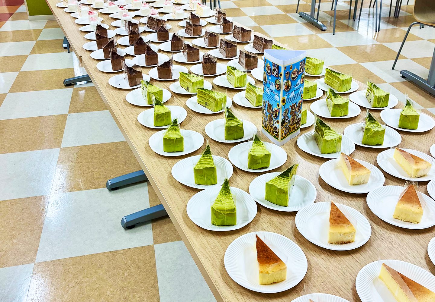 「特製麻辣湯(マーラータン)&選べるケーキ」のようす2 「特製麻辣湯(マーラータン)&選べるケーキ」のようす2