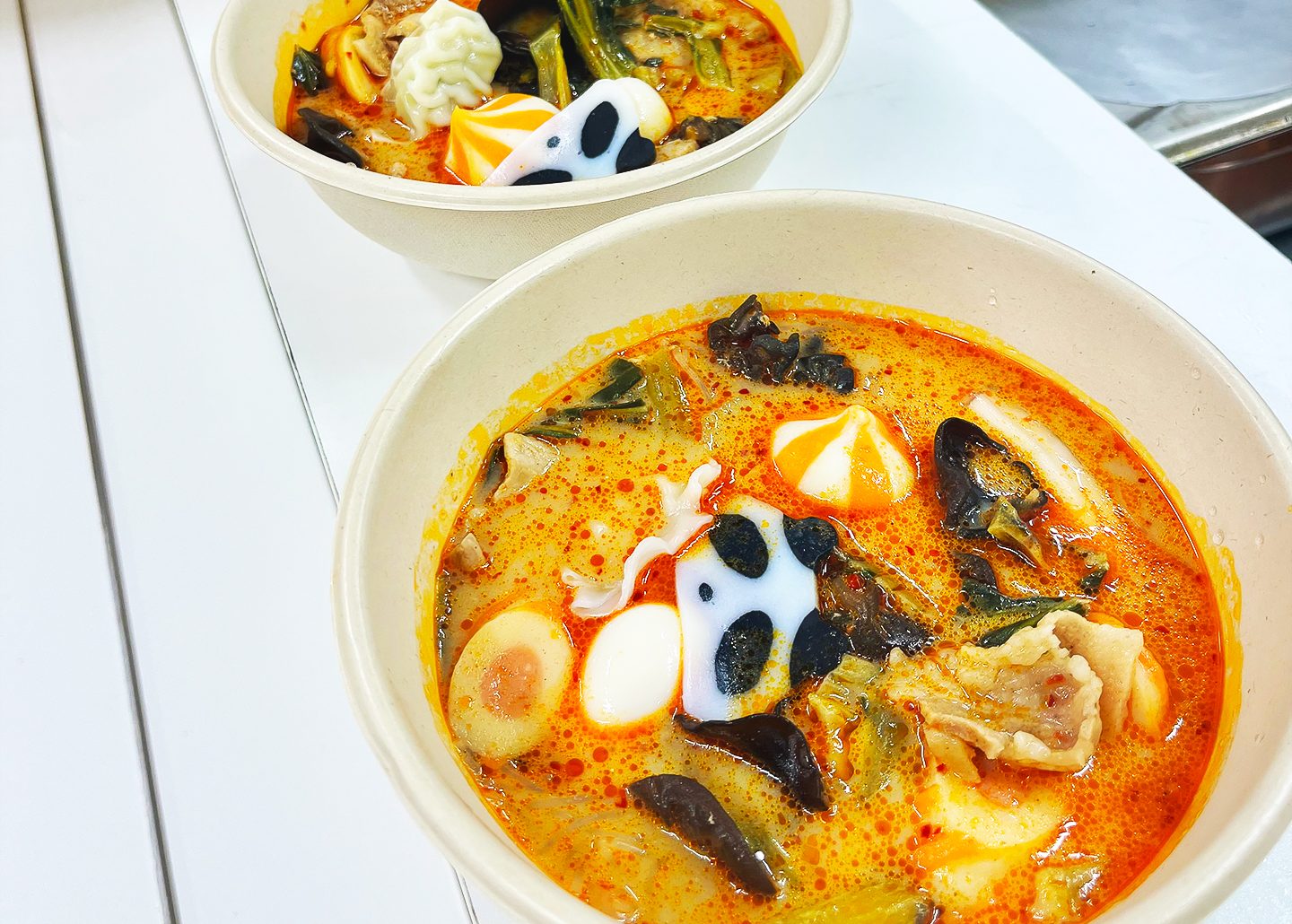 「特製麻辣湯(マーラータン)&選べるケーキ」のようす1 「特製麻辣湯(マーラータン)&選べるケーキ」のようす1